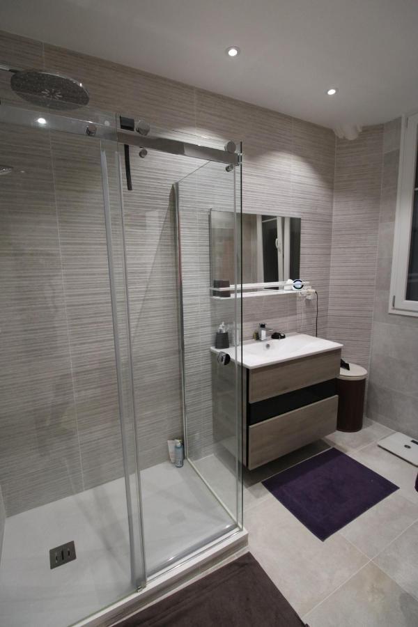 - Trocadero Apartment *